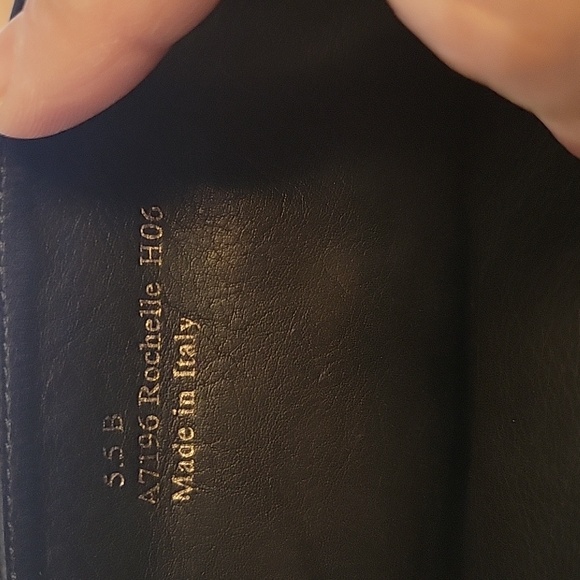 Coach - Picture 7 of 8